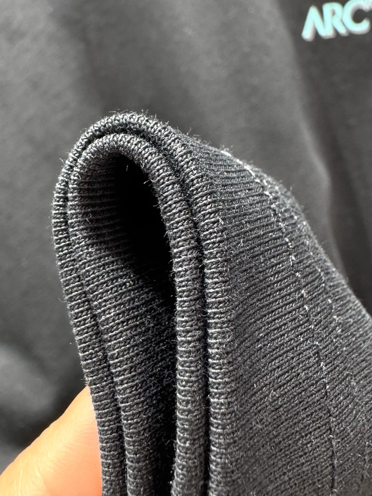 ARCTERYX* ‼️ T ® 🖤 g ， Breathable ! ， + ， ， ， ， ! ⚠️ ： ⚠️SG 26309 Same Style 𝐂𝐎𝐋𝐎𝐔𝐑：White Black 𝐒𝐈𝐙𝐄：S-XXL